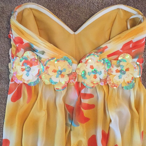 Prom dress - Picture 3 of 6